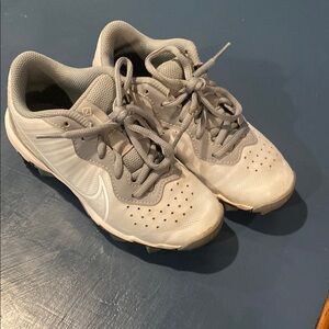 Nike White and Gray baseball cleats